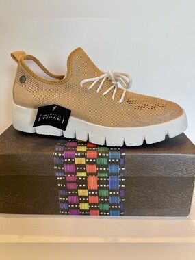 NIB BERNIE MEV NEW YORK CARA SLIP ON MEMORY FOAM SNEAKER WIZE EU40 US9